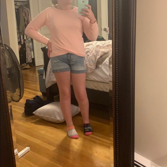 Pink sweater/hoodie - Picture 2 of 5